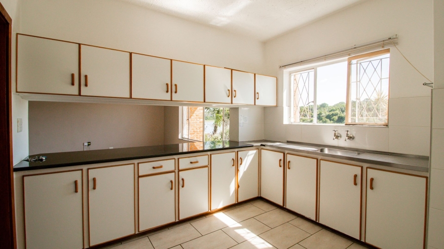 2 Bedroom Property for Sale in Bonza Bay Eastern Cape